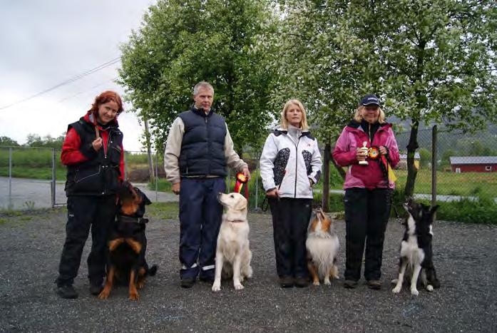 Resultater: Klasse 1 1. Trude Jacobsen m/ Chaos (bc) p 157 2. Irene Kjønnerød m/ Casper (rottweiler) p 127 3. Jarle Frederich m/ Ariel (golden) p 118,5 4.