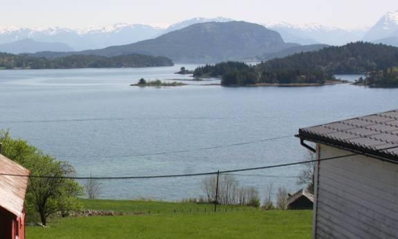 Figur 16. Øyane utanfor Hovland og Tveit er aktuelle friområde for gjess i delområde Nymark- Hovland-Tveit søraust på Tysnes.