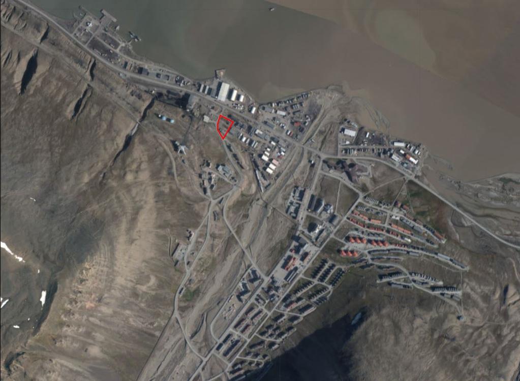 4 Beskrivelse av planområdet Ortofoto fra Topo Svalbard Felt FN/4 ligger i nord vestre del av Longyearbyen, i et område kalt Sjøområdet.