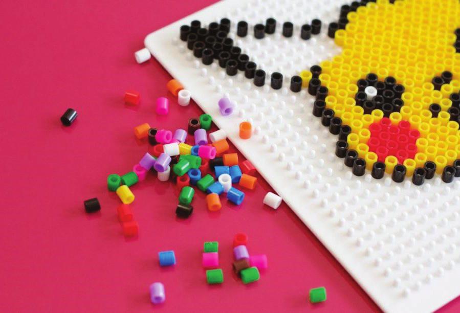 Perlebonanza HELE DAGEN EIDSVOLL BIBLIOTEK GRATIS Vi plukker nok en gang frem perler, strykebrett og smykketråd og