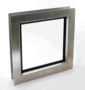 Vindu leveres med enkle eller isolerte plexiglass.