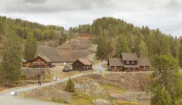 Våre nyeste attraksjoner, «svevende glassgulv» og den 32 meter lange underjordiske hengebroen, er høydepunkter på denne turen som tar ca. 1 time 30 min.