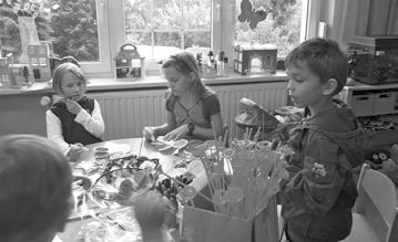 Hüpfburg und Kinderschminken bei den Hoymer Buschzwergen Sportspiele statt Eierlauf gab es einen Apfellauf Die Hortkinder freuten sich über