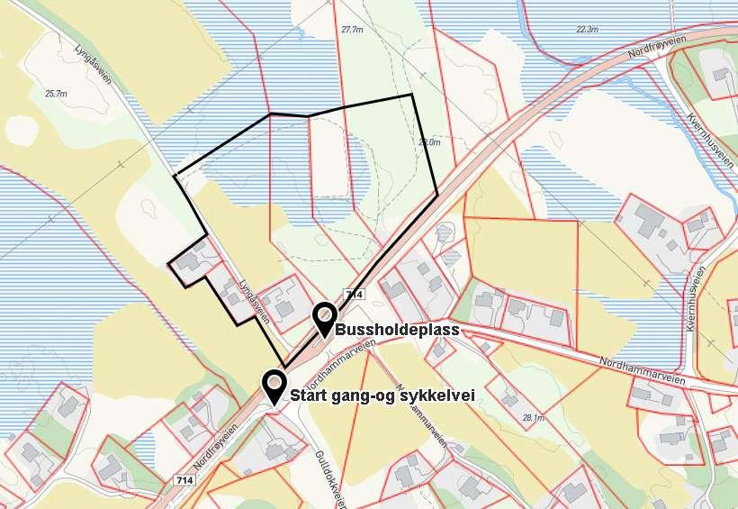 2.6 SOSIAL INFRASTRUKTUR Området ligger ca. 3,3 km fra Sistranda, kommunesenteret i Frøya. Like ved planområdet ligger en bussholdeplass med pendlerparkering (figur 8).