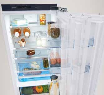 Kjøleskapet overvåker og analyserer kontinuerlig måten du bruker det på.