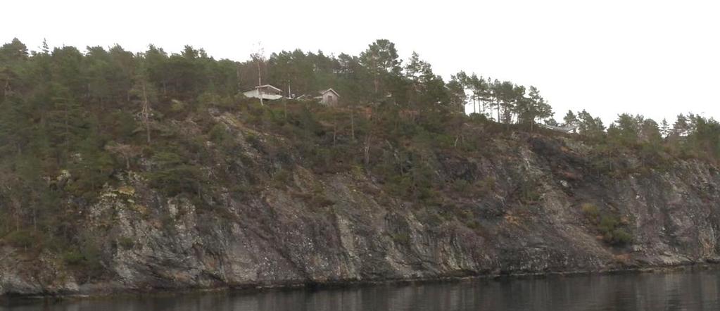 4.3.2 Strandsona kan ha kvalitetar som er knytt til eit landskapsrom som naturleg vender seg mot stranda/sjøen. srommet vert då ei naturleg topografisk avgrensing av.