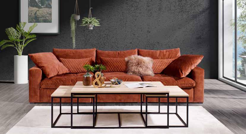 SUPER SOFT LAZY MODULSOFA 19.995,- ORD. 22.405,- LAZY modul A-N-A stoff 350/22 rust Adore. Mål: 320x113 cm. Lendepute 395,- CASØ BETWEEN sofabord. Mål bord 130x65 + 2 stk. 57x57 cm. 7.