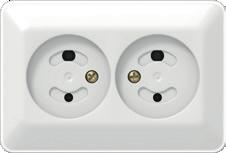Prinsippskisse av installasjonen Seriekobling av panelene gir økt effekt pluss-kontakten fra det ene