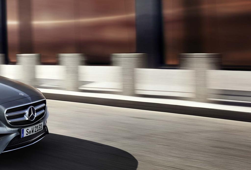 Symbol på kjørekomfort og kjøresikkerhet E-Klasse sedan er et overbevisende resultat av designfilosofien til Mercedes-Benz.