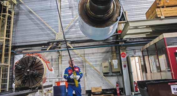 LES HORAIRES ATYPIQUES Une nuit de travail en moins, c est plus d entrain À Biesheim, en Alsace, l entreprise Rhenaroll traite pour le compte d industriels la surface des cylindres de laminoirs qui