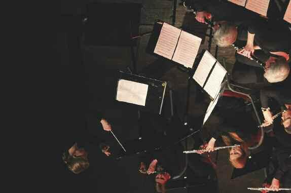 Bygdekoret har gjennomført mange lokale konserter og korte og lange turer hvor det har hatt som mål å spre sangglede. Koret ble startet opp av erik Hagen som var korets dirigent gjennom mange år.