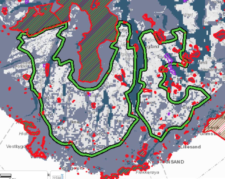 Kart over naturreservater med grenser (rød markering). Av dette kartet ser vi at mange naturreservater eller deler av dem, ikke er regnet som hard (mørk grå) eller myk (lys grå) ekskludering.
