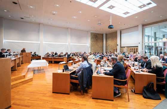 English Summary Politicians and Boardrooms When the newly elected New Stavanger council convenes in November, a number of politicians will be appointed to new board positions within municipal and