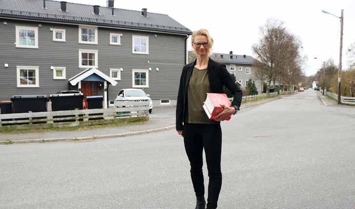 Nyansatt BRENNER FOR BOLIG OG BOLIGUTVIKLING! 32 Etter sommeren er en ny jurist på plass i LABO, 44 år gamle Jane Balberg Kvisvik.