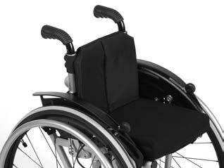 De parkeerremmen mogen pas worden losgezet, wanneer het kind goed in de rolstoel zit! Bij het uitstappen dient in omgekeerde volgorde te worden gehandeld.