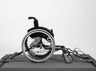 2. Gebruik van het product in het voertuig De rolstoel is getest conform ANSI/RESNA en ISO 7176-19. 4.2.3.