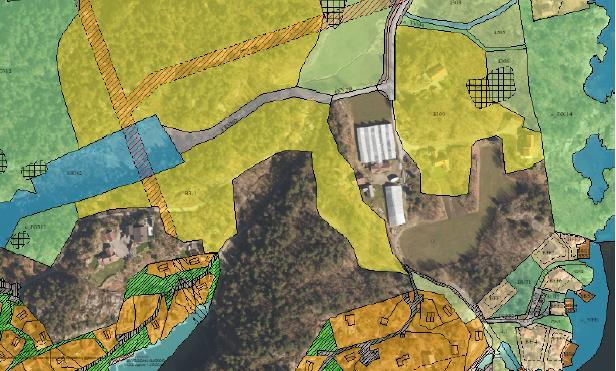 Gjeldende plan for området er områderegulering for Kjellandsheia Syd, vedtatt 17.12.2015. Området er her satt av til boligbebyggelse, landbruksformål og turveg.