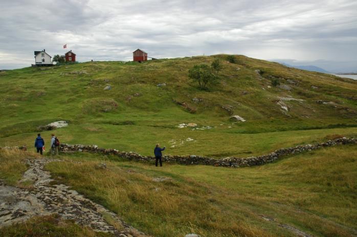 Kommunale satsingsområder Artene (Biologisk mangfold) Det nasjonale mål er å ivareta avgrensede landskap og areal som representerer utsatte leveområder for naturlig plante- og dyreliv, sjeldne