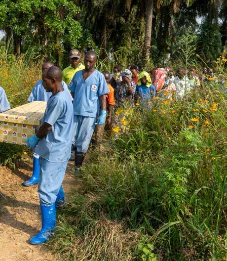 Bare hver tredje som har blitt smittet overlever. Det er derfor viktig at de som håndterer begravelser er godt beskyttet. For ett år siden ble Kambale Kateleko rammet av ebola.