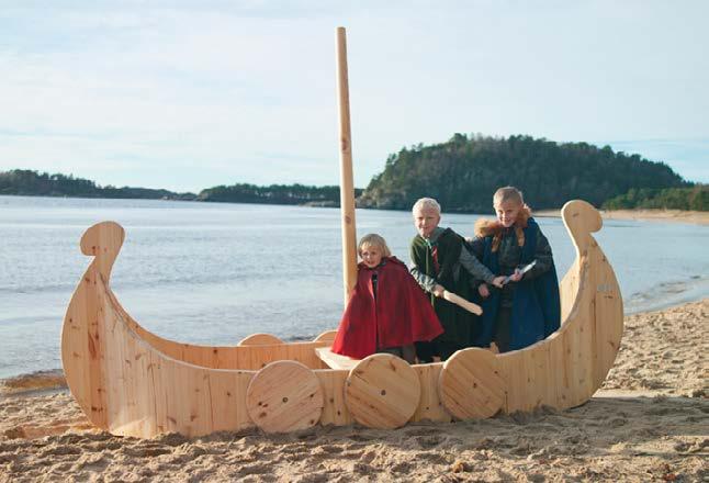 Vikingskip NYHET! Solid utførelse i kjerneved av furu der staver med not og fjær skrues sammen.