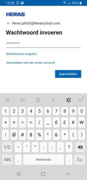 8. Skriv inn passordet ditt 9. Fortsett med trinnene for å følge på telefonen. Hvis du allerede har installert Microsoft Authenticator da det vil be deg om å godkjenne (øverst på skjermen).