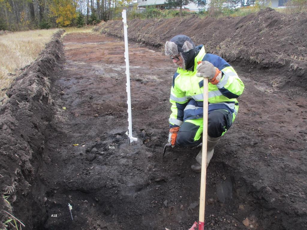 Vi ser godt det feite og svarte kulturlaget frå