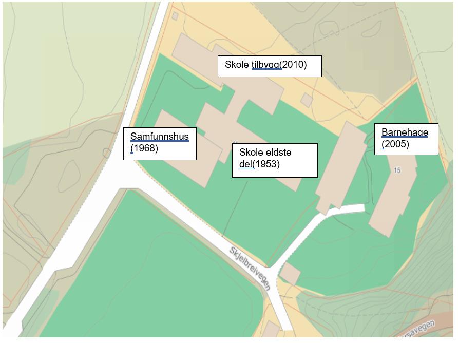 Oversikt over bygningsmassen med byggeår for Sandvollan barneskole, tilbygg, samfunnshus og barnehage. Bilde 3.12.1 Oversiktskart over Sandvollan skole, samfunnshus og barnehage Hjelpearbeider VVS 39.