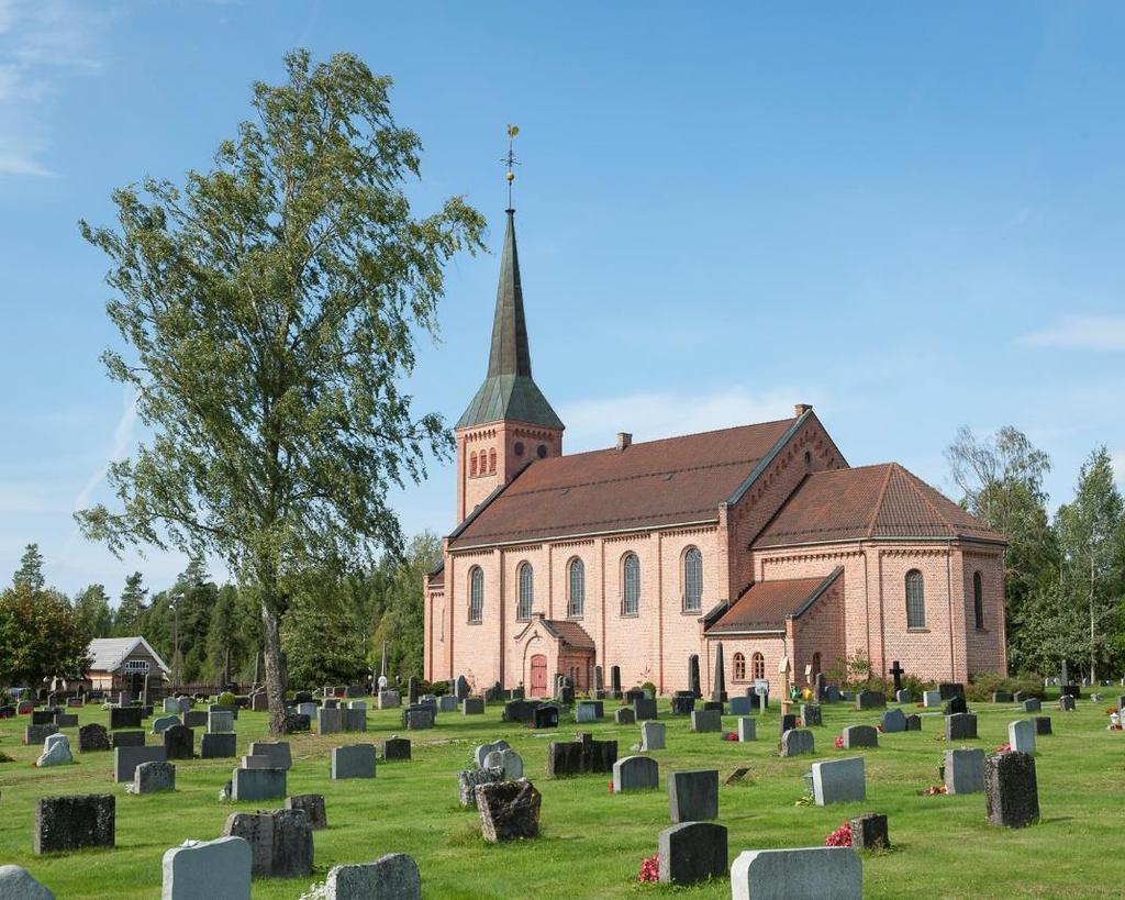 Langset kirke, sett fra sørvest. Foto: Anders Henriksen, 2016.