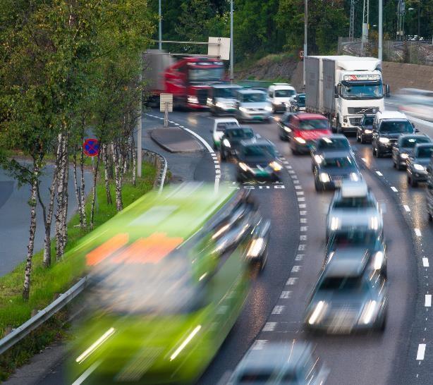 Kollektivtilbudet tilpasses i hovedsak ved halvårlige ruteendringer 6 Ruteendringer vanligvis halvårlig, i mars og oktober andre tidspunkt forekommer også, av ulike årsaker Utløsende faktorer for