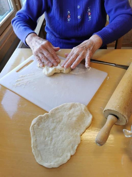 3.2.2 Trygghet Mål: De som mottar tjenester og ansatte opplever trygghet. Tjenestemottaker opplever at de som gir tjenester har god kompetanse og kjenner deres situasjon.