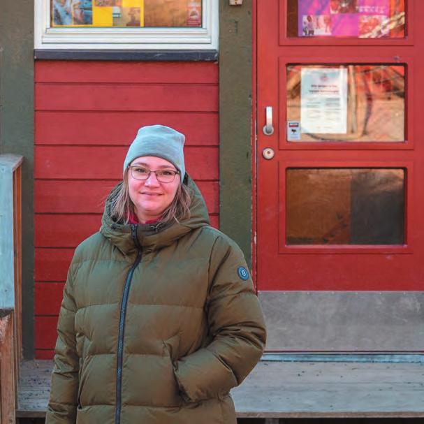 Nina Dorans Brodtkorb har ei seksti prosent stilling i Sandbakken barnehage. Resten av tida er ho i Årvoll barnehage eit lite stykke unna.