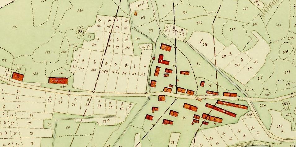 Etter utskiftingen i 1884 opprettholdes hovedretningen i bebyggelsen i Brekke. Likevel ser det ut til bebyggelsen vris litt, og slik at gavlene vender seg mer marginalt mer direkte mot vinden.