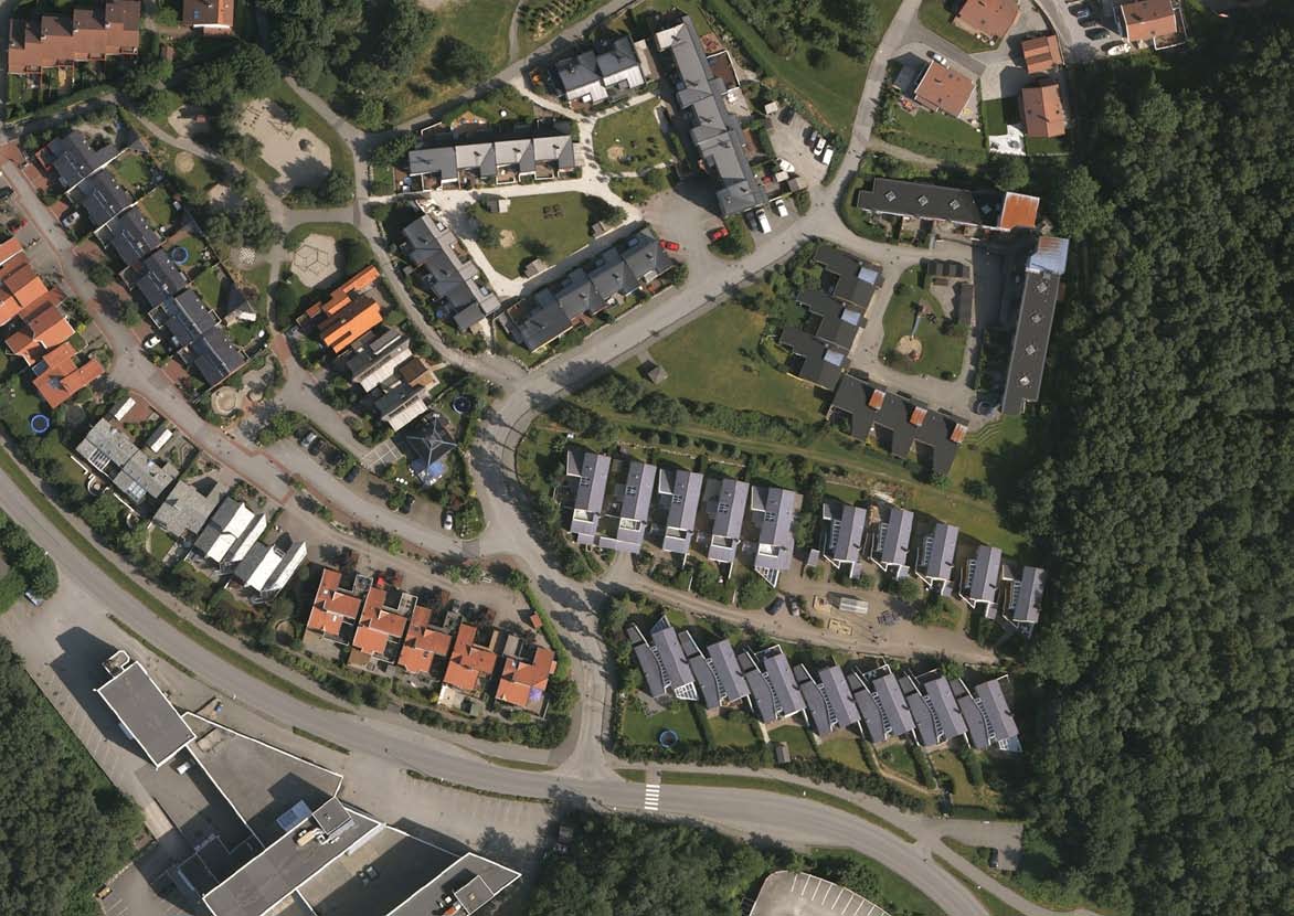 16. Kjedehus i Godesetbakken og Duberget, Godeset Godesetbakken Duberget Ferdigstilt 1988 Godesetdalen Arkitekt: Haaland, Lone og Mork, Oslo Utbygger: Hetlandhus Forusbeen Dette boligområdet, med 17