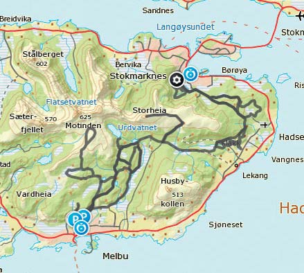 10 km - Tid: 2 timer Melbu Melbumoan Start ved Skileikanlegget og følg lysløypa til Kvaaldammen og derfra videre opp til krysset rett nord for vannverket.