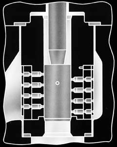 Produktbulletin HP-ventil Figur 8. NPS 2 Fisher HPS-trim med Cavitrol III 3-fasebur Figur 0.