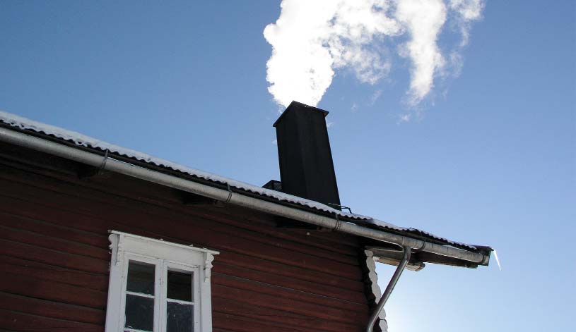 Trebrensler og miljø CO 2 og andre klimagasser Fjernvarmeanlegg har avhengig av størrelse og brensel teknisk avansert røkgassrensing.