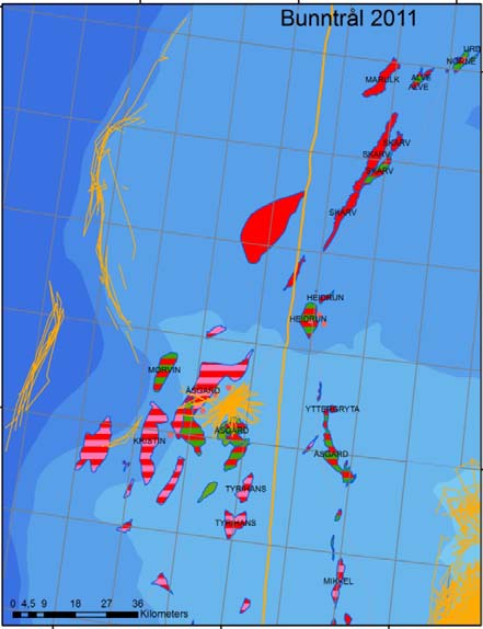 fiskes ikke med bunntrål i dette området. Resultater fra Fiskeridirektoratets satellittsporing av fiskefartøyer i 2011 vises i Figur 6-1.
