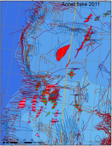 Fiske med bunntrål til venstre, og fiske med andre redskaper enn trål til høyre (Basert på data fra Fiskeridirektoratet). Polarled er tegnet inn som en gul linje som går nord-sør i figurene 6.