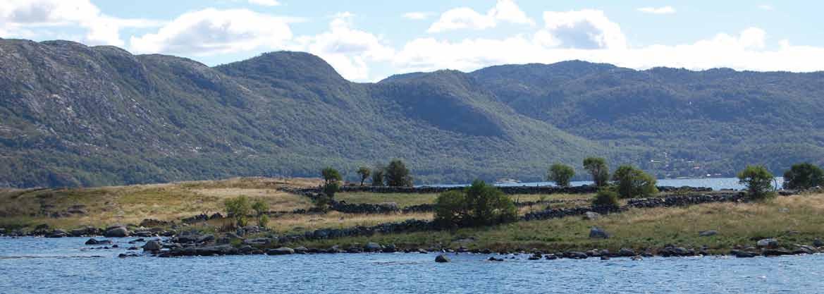 Området har høy prioritet som kulturminne og må forvaltes etter egen plan. Fluberget Hestnes Korpsdalen Variert, delvis kupert kulturlandskap med bl.a. lyngheirester og spektakulært helleristningsfelt.