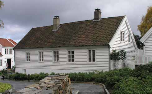Blidensol Ett av Stavangers eldste hus etter middelalderbygningene er Blidensol (Øvre Strandgate 112), som trolig er bygd på midten av 1700-tallet, men som kan inneholde eldre deler.