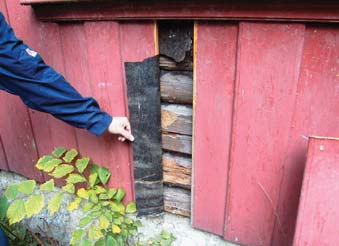 Termografering kan også brukes til å kontrollere kvaliteten på etterisoleringsarbeider. I noen tilfeller kan termografering også avsløre vannansamlinger og våte partier.