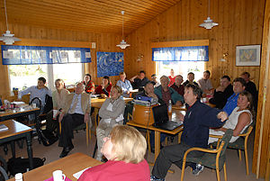 . Utvalget reiser land og strand rundt for å samle inn meninger, og disse skal det tas hensyn til i Finnmarksloven.