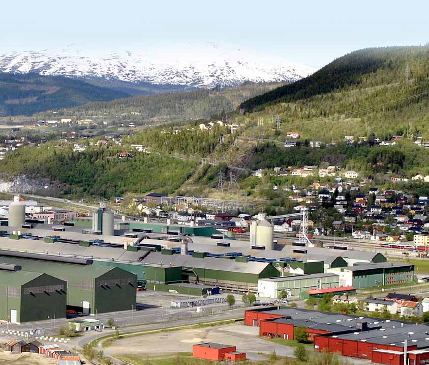 samt at Mosjøen er godt besøkt og godt likt blant kunder fra hele Helgeland. Alcoa og Mosjøen anode står for ca. 50 prosent av kommunens industrisysselsetting.