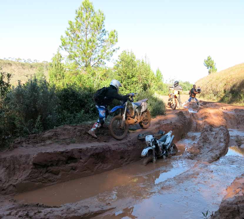 Eventyr-tur på Madagaskar At Madagaskar er et unikt land, vet leserne av dette magasin. At det også er en motorsyklists drøm, trenger man ikke ha mc-lappen for å gjette.