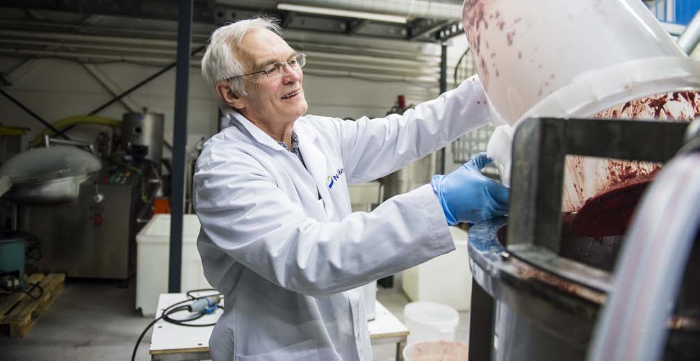 Gull fra havets sølv Nofima og SINTEF har studert norsk vårgytende sild og fant nye molekyler og bioaktivieter som kan ha kommersiell verdi.