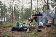 gå i land, bør du velge steder hvor terrenget tåler slitasje. Unngå grunner, bukter, skjær og andre steder med rikt fugle- og dyreliv.