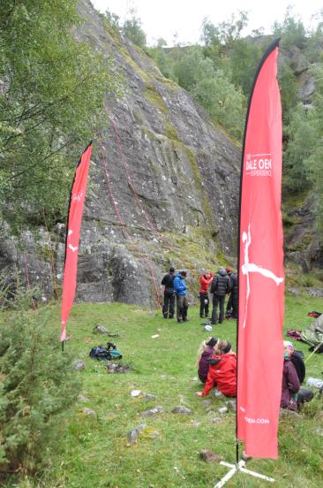 Somme var sikre på at dei ikkje skulle flytte seg ein meter oppover fjellsida dei var sikre på at klatring det var for vanskelig for dei.