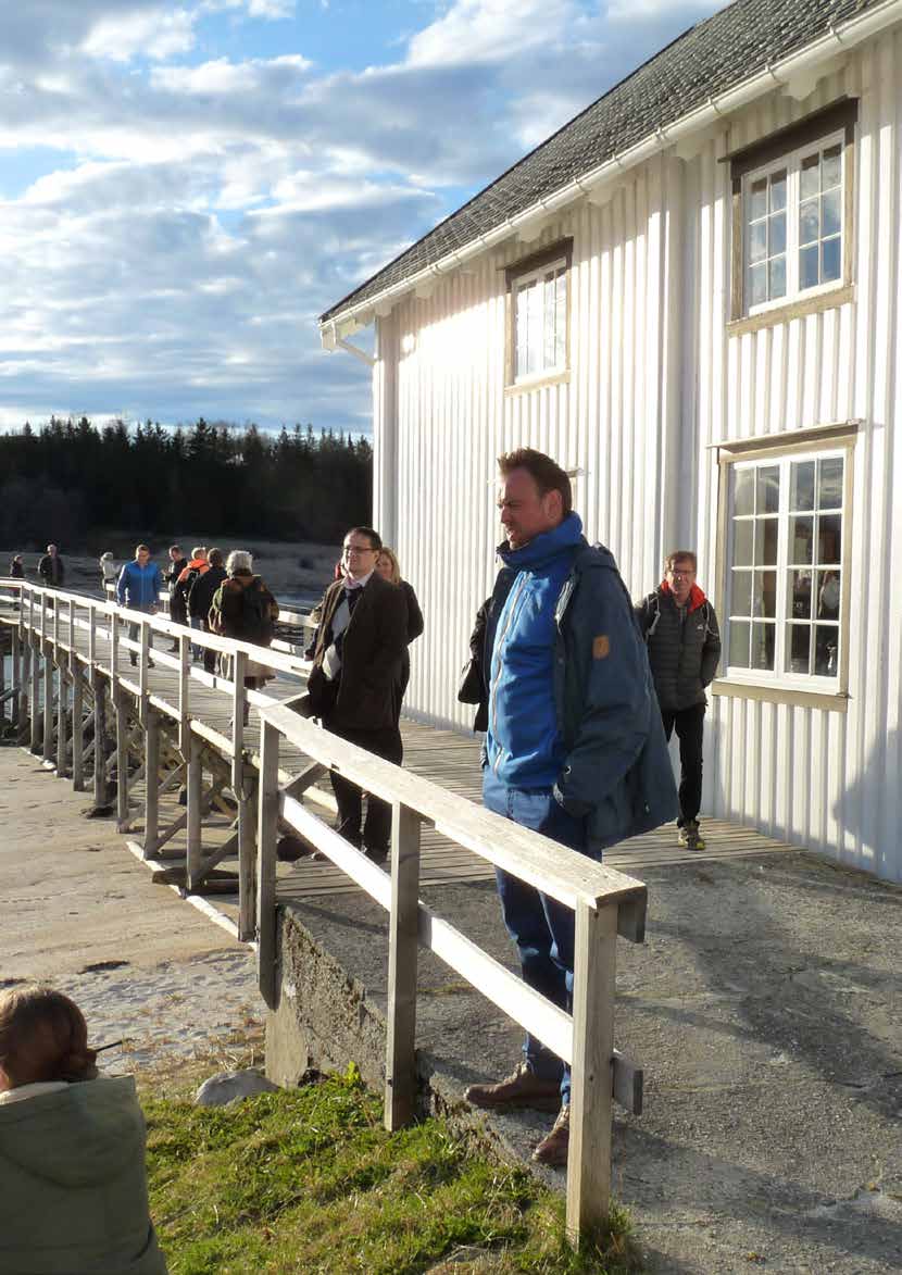 Infobrev 2/2015 Over 100 deltakere var med på omvisning på Kjerringøy handelssted i forbindelse med Bibliofil brukermøte i Bodø i mai.