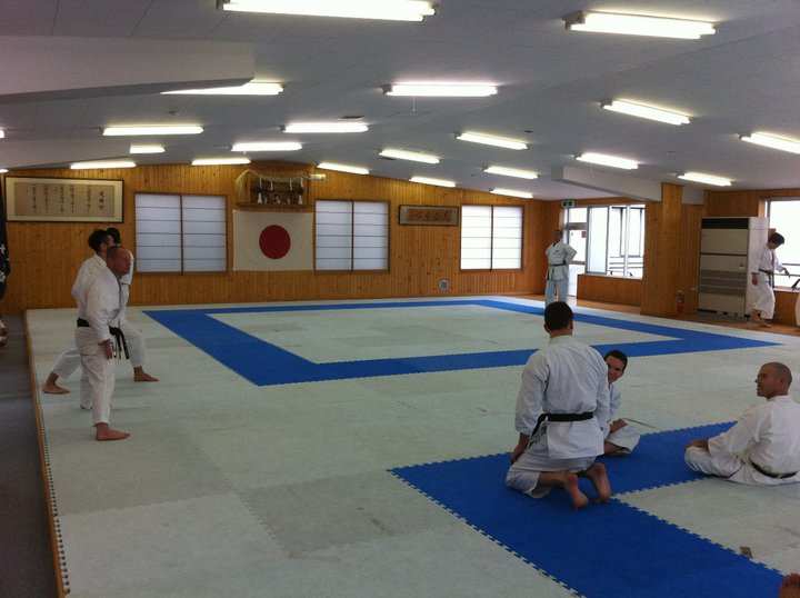 Vår gruppe hadde 2 økter med kihon og Heian Kata + Tekki før vi hadde en pause på 1 time.