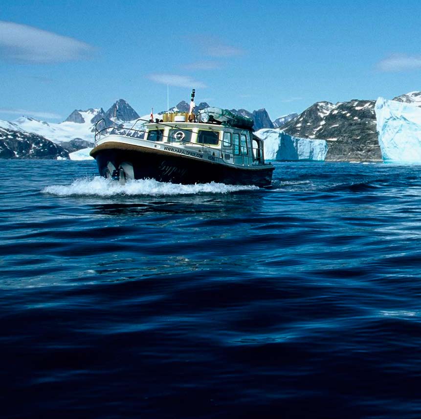 I hollandsk STÅL over Atlanteren Harald og Silvia Paul solgte huset og kjøpte hollandsk kanalbåt i stål. Så satte de kursen over Atlanterhavet mot Canada.